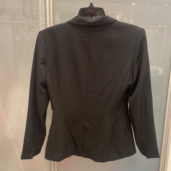 Single button black structure blazer - Picture 2 of 3